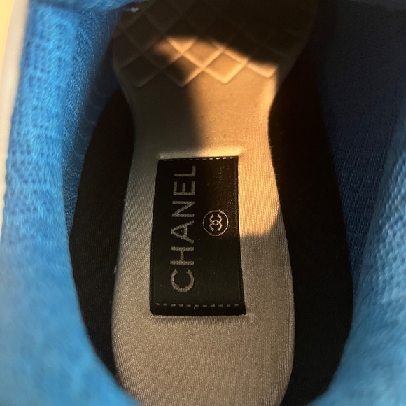 CHANEL White and Blue Sneakers with Cushioned Soles - Picture 8 of 12